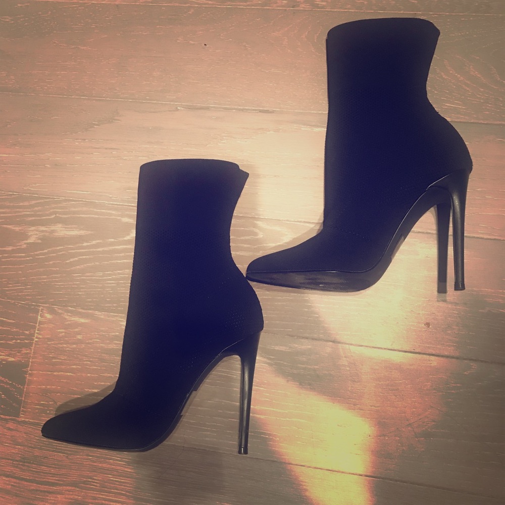 Steve Madden Bootie. Lightly used